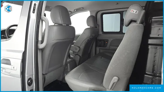 HYUNDAI STAREX VAN 5-SEATER