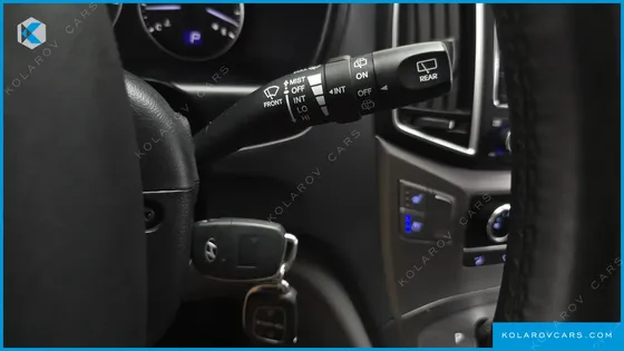 HYUNDAI STAREX VAN 5-SEATER