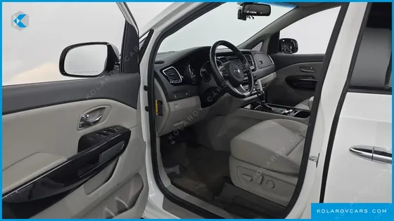 KIA CARNIVAL 9-SEATER PRESTIGE