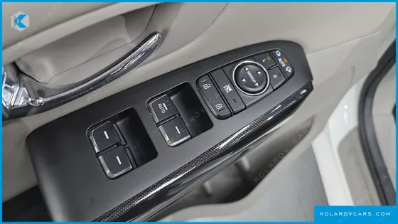 KIA CARNIVAL 9-SEATER PRESTIGE