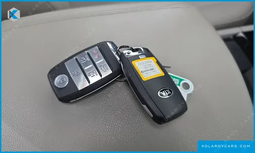 KIA CARNIVAL 9-SEATER PRESTIGE