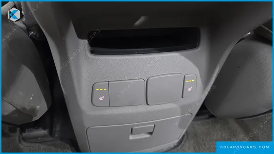 KIA CARNIVAL 9-SEATER PRESTIGE