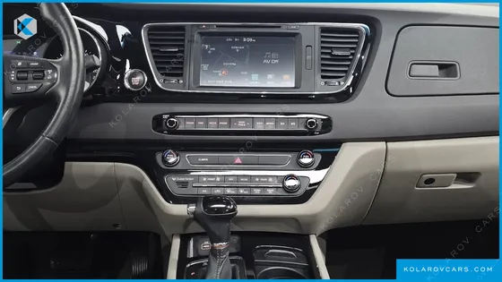 KIA CARNIVAL 9-SEATER PRESTIGE