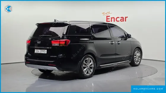 KIA CARNIVAL GASOLINE 9-SEATER NOBLESSE