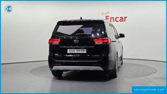 KIA CARNIVAL GASOLINE 9-SEATER NOBLESSE