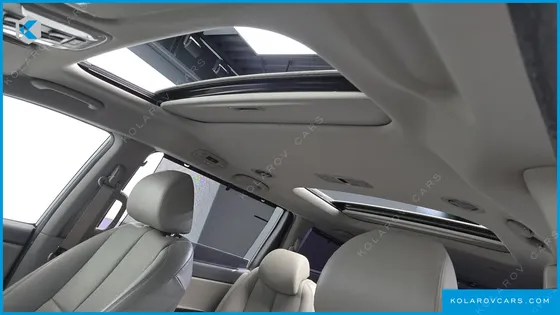 KIA CARNIVAL GASOLINE 9-SEATER NOBLESSE