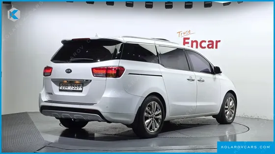 KIA CARNIVAL 9-SEATER NOBLESSE