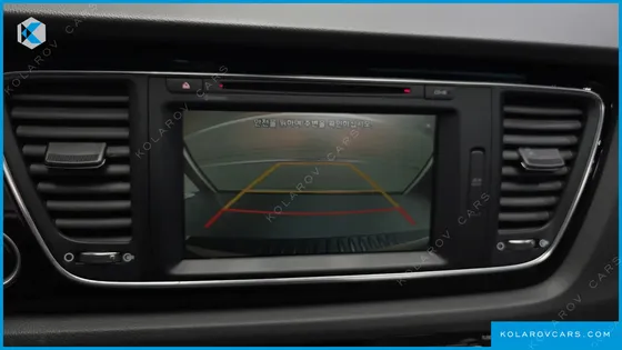 KIA CARNIVAL 9-SEATER NOBLESSE