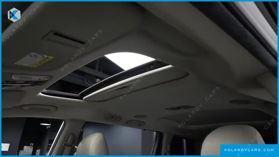 KIA CARNIVAL 9-SEATER NOBLESSE