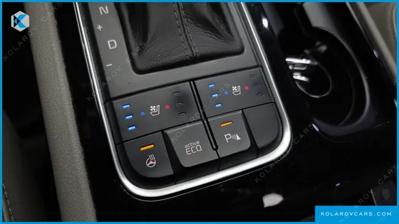 KIA CARNIVAL 9-SEATER NOBLESSE
