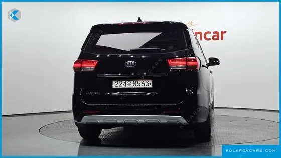 KIA CARNIVAL 9-SEATER NOBLESSE