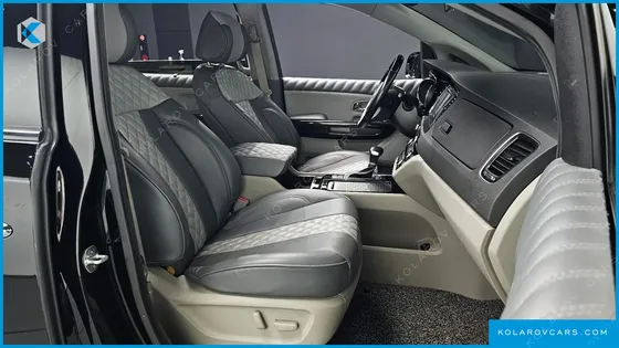 KIA CARNIVAL 9-SEATER NOBLESSE