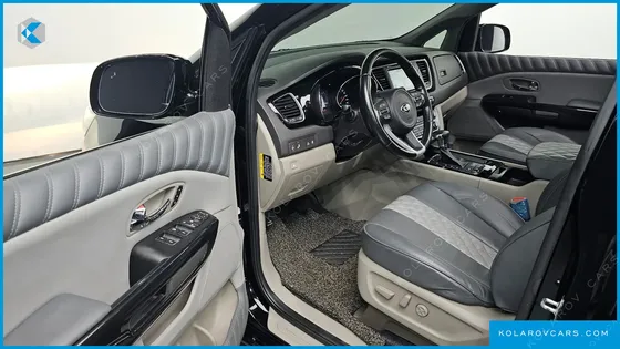 KIA CARNIVAL 9-SEATER NOBLESSE