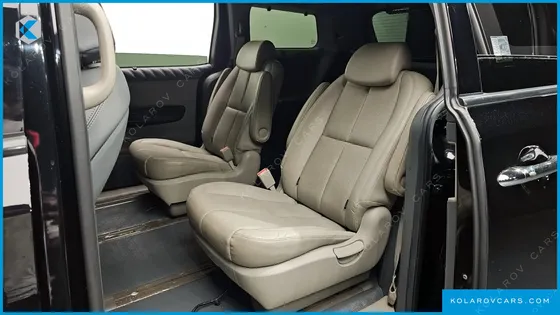KIA CARNIVAL 9-SEATER NOBLESSE