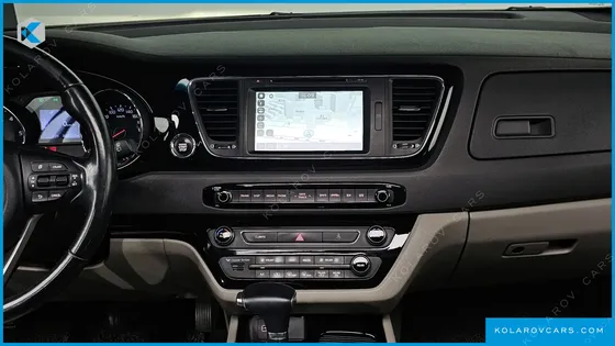 KIA CARNIVAL 9-SEATER NOBLESSE