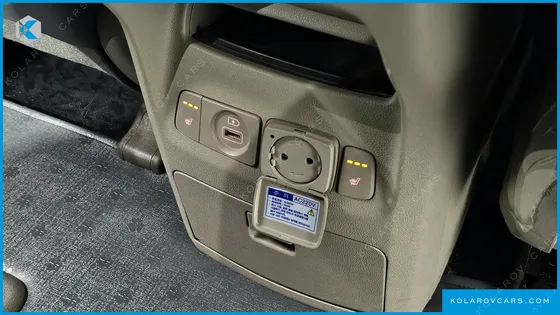 KIA CARNIVAL 9-SEATER NOBLESSE