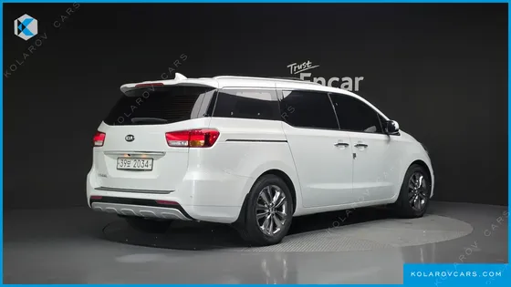 KIA CARNIVAL 9-SEATER PRESTIGE