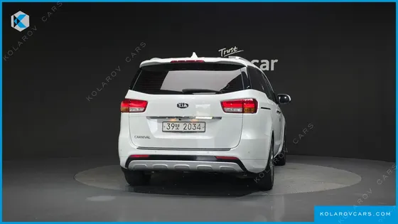 KIA CARNIVAL 9-SEATER PRESTIGE