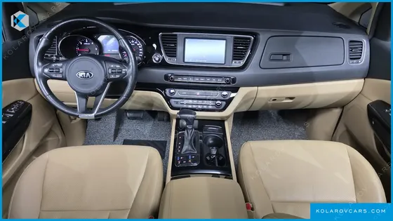 KIA CARNIVAL 9-SEATER PRESTIGE