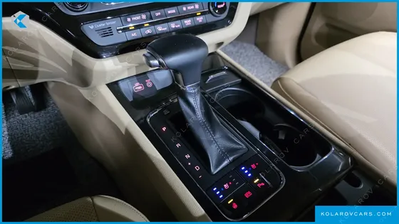 KIA CARNIVAL 9-SEATER PRESTIGE