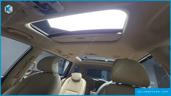 KIA CARNIVAL 9-SEATER PRESTIGE