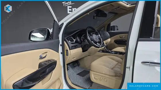 KIA CARNIVAL 9-SEATER PRESTIGE