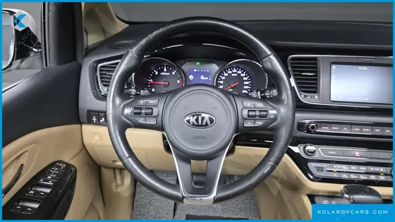 KIA CARNIVAL 9-SEATER PRESTIGE