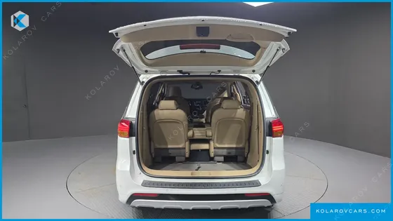 KIA CARNIVAL 9-SEATER PRESTIGE