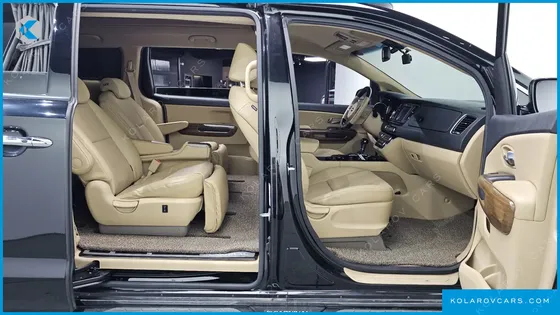 KIA CARNIVAL 9-SEATER HI-LIMOUSINE