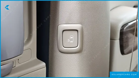 KIA CARNIVAL 9-SEATER HI-LIMOUSINE