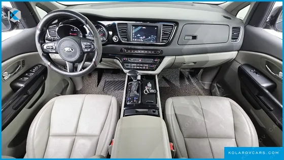 KIA CARNIVAL 9-SEATER NOBLESSE
