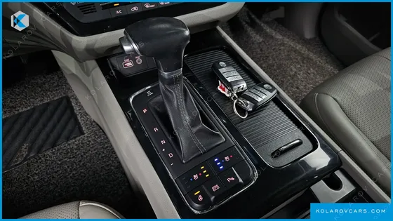KIA CARNIVAL 9-SEATER NOBLESSE