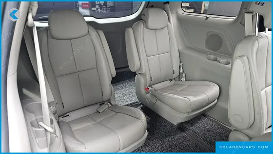 KIA CARNIVAL 9-SEATER NOBLESSE
