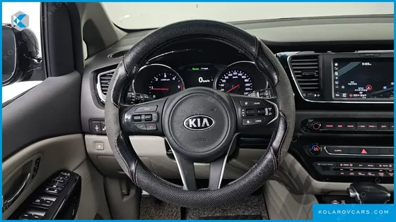 KIA CARNIVAL 9-SEATER NOBLESSE