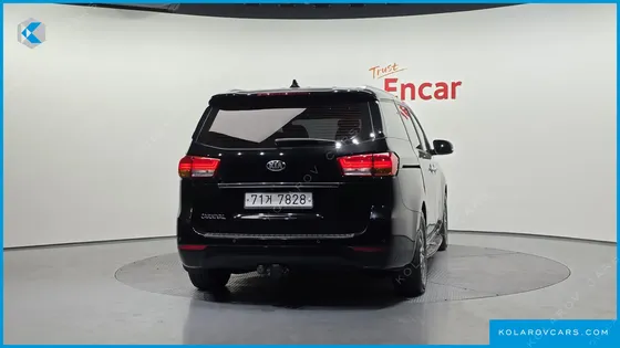 KIA CARNIVAL 11-SEATER PRESTIGE