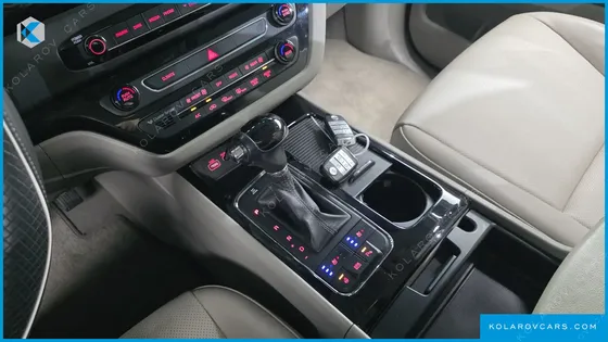 KIA CARNIVAL 11-SEATER PRESTIGE