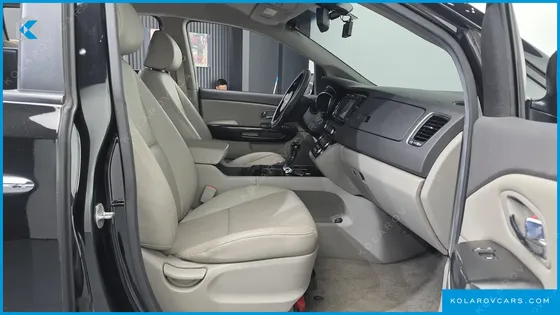 KIA CARNIVAL 11-SEATER PRESTIGE
