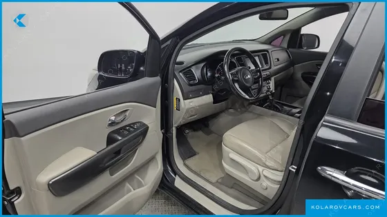 KIA CARNIVAL 9-SEATER LUXURY