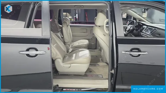 KIA CARNIVAL 9-SEATER LUXURY