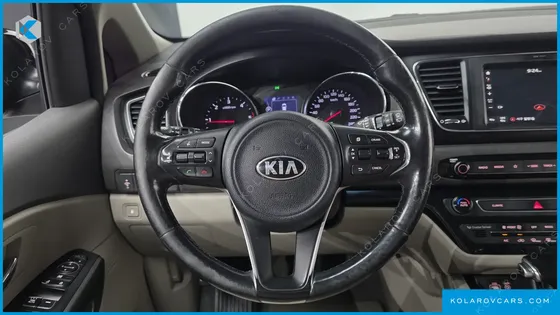 KIA CARNIVAL 9-SEATER LUXURY