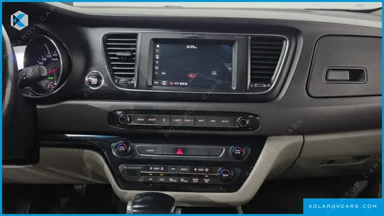 KIA CARNIVAL 9-SEATER LUXURY