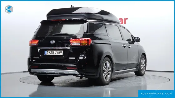KIA CARNIVAL 9-SEATER HI-LIMOUSINE