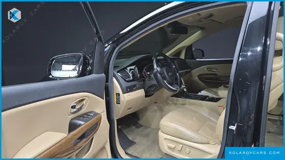 KIA CARNIVAL 9-SEATER HI-LIMOUSINE