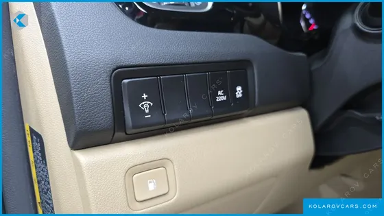 KIA CARNIVAL 9-SEATER HI-LIMOUSINE