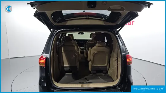 KIA CARNIVAL 9-SEATER HI-LIMOUSINE