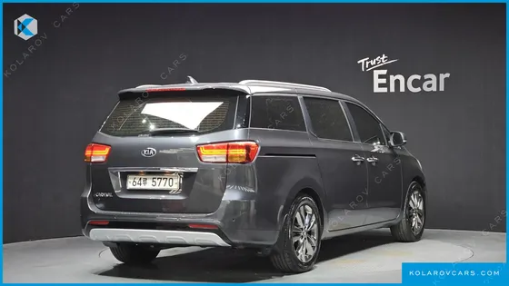 KIA CARNIVAL 9-SEATER PRESTIGE