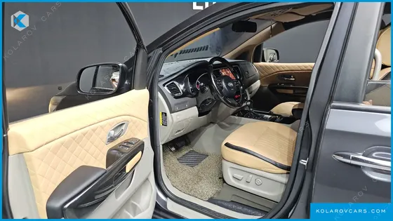 KIA CARNIVAL 9-SEATER PRESTIGE
