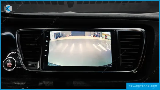 KIA CARNIVAL 9-SEATER PRESTIGE