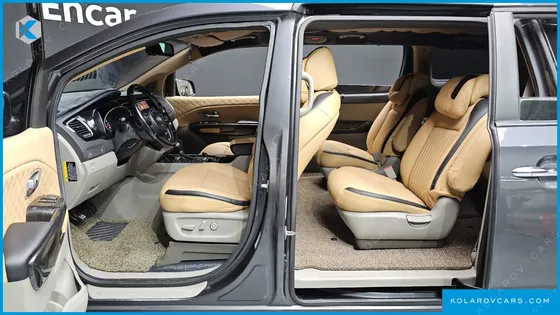 KIA CARNIVAL 9-SEATER PRESTIGE