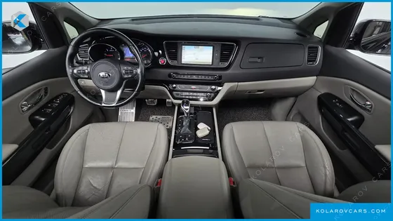 KIA CARNIVAL 9-SEATER NOBLESSE